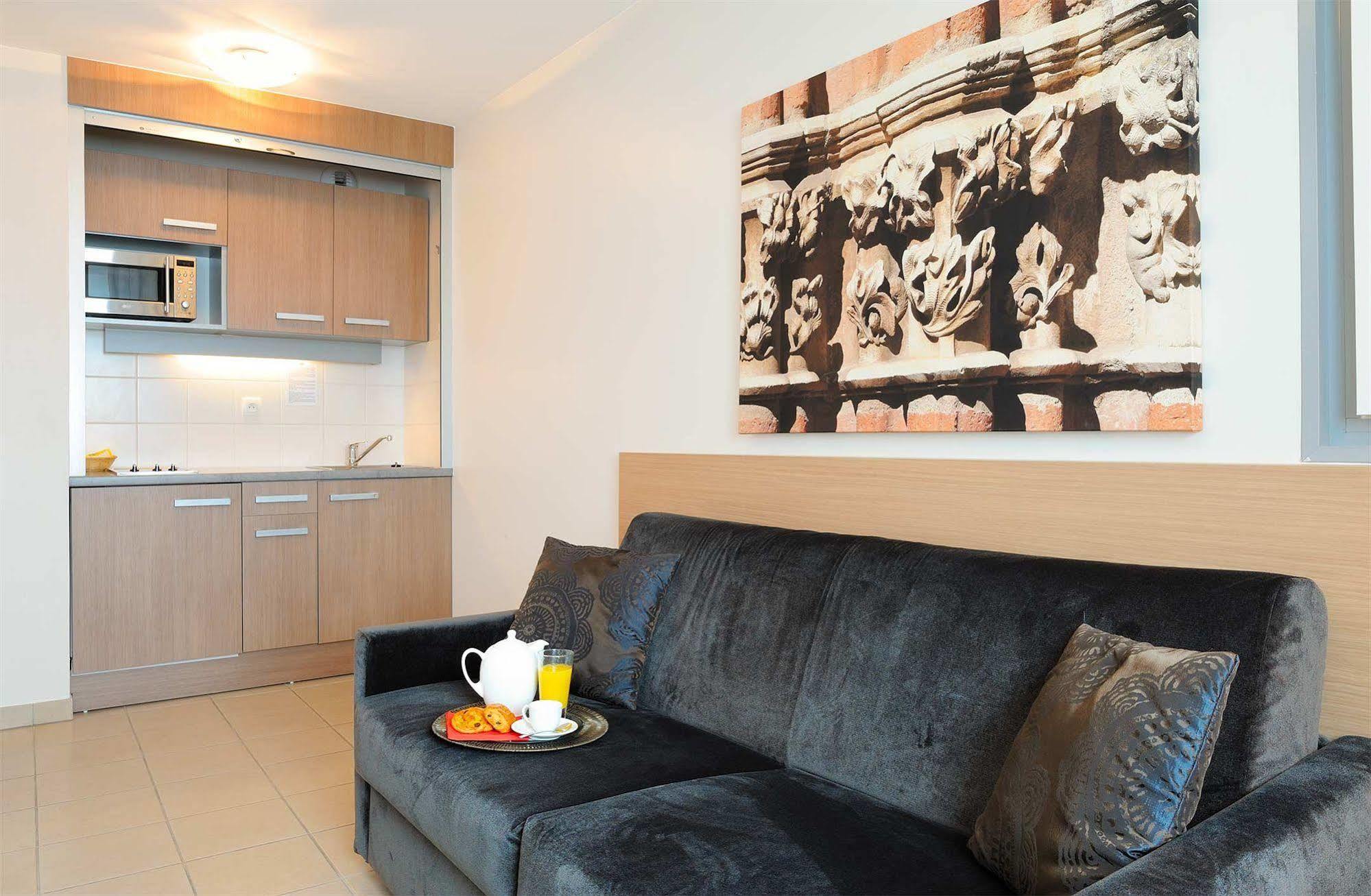 Residhome Toulouse Occitania Room photo